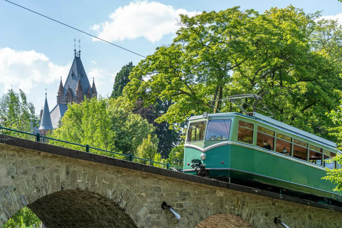 De Bonn au Drachenfels en ferry, train à crémaillère et à pied