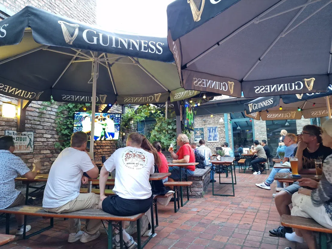 The Fiddlers, Bonn