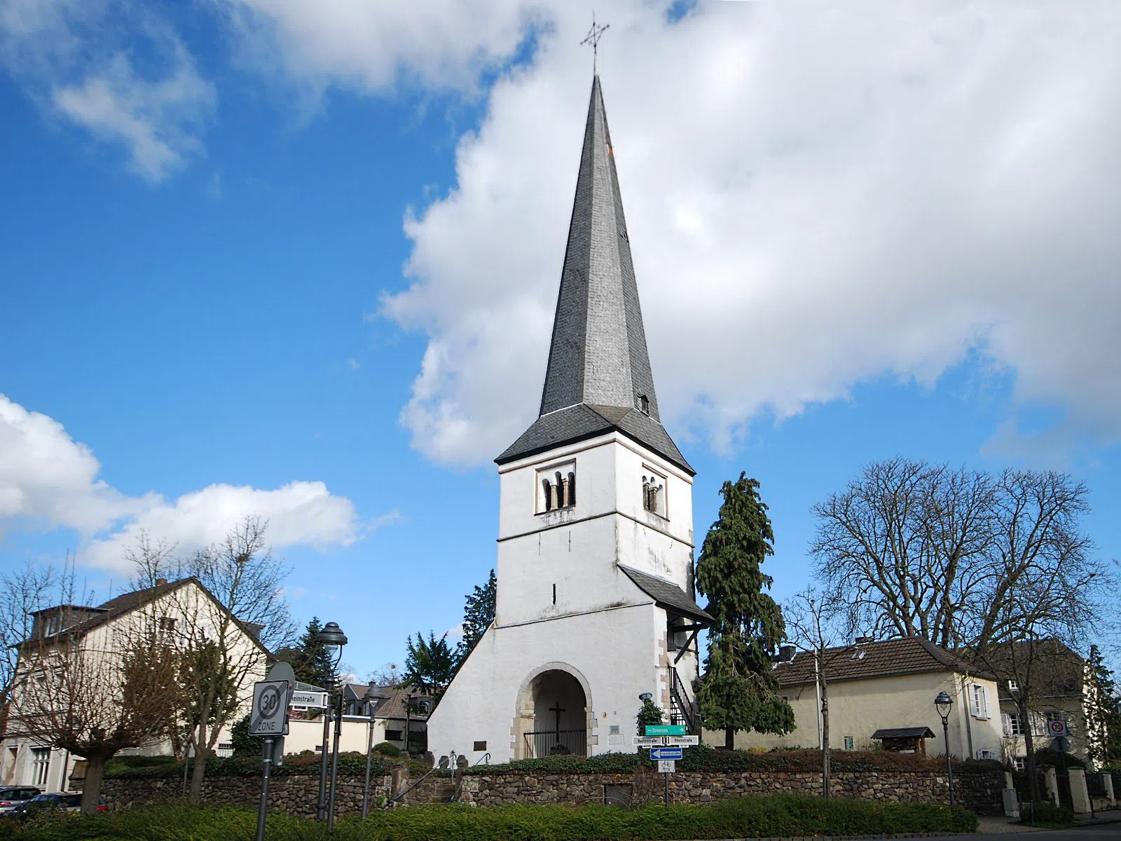 Rüngsdorfer Kirchturm (Romanesque choir tower of old St. Andreas), Bonn